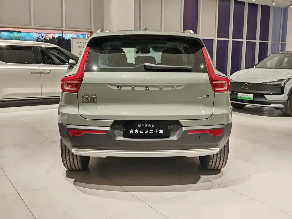 Volvo XC40 — фото 2