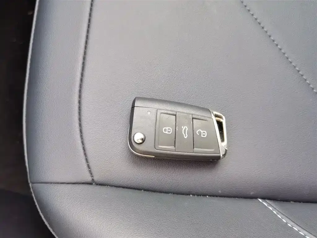 Volkswagen Tharu 2024 из CN, фото 8