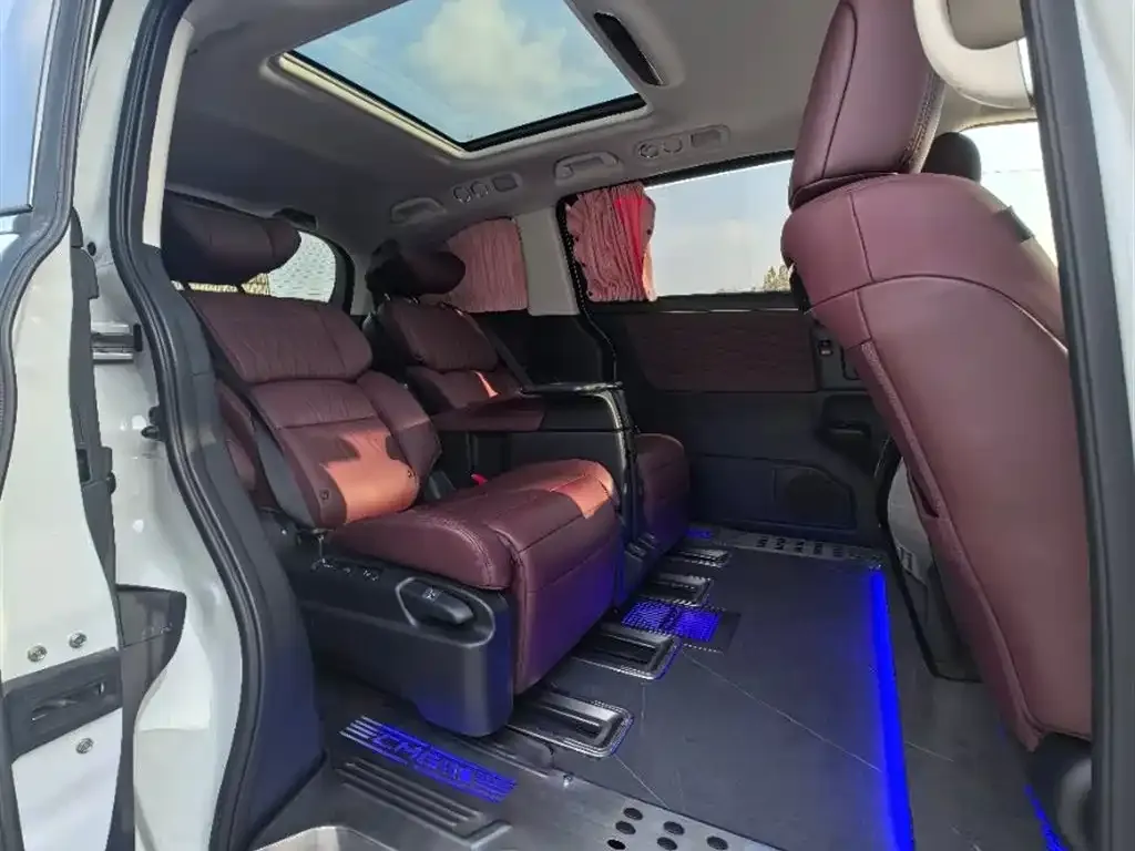 Honda Elysion 2023 из CN, фото 2