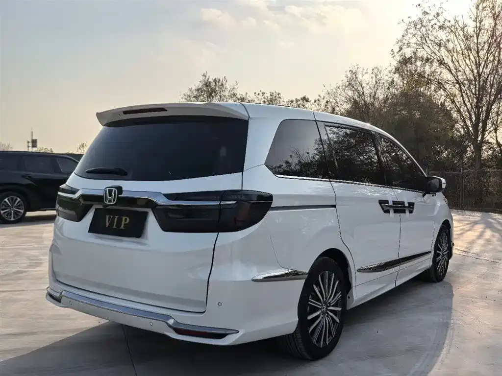Honda Elysion 2023 из CN, фото 10