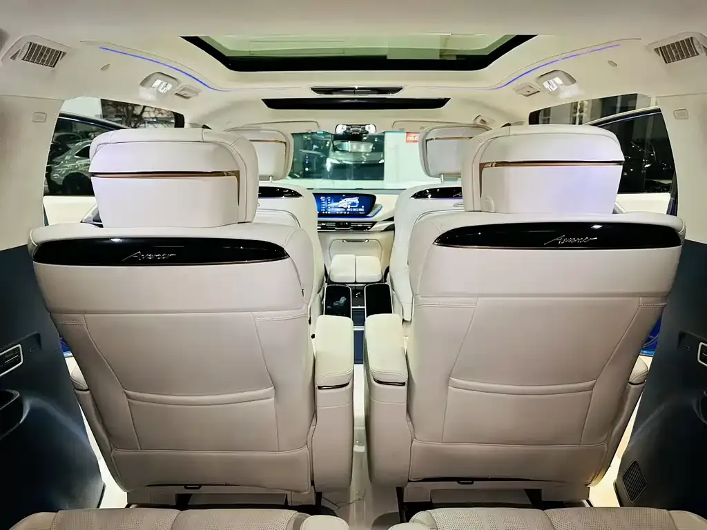 Buick Century 2023 из CN, фото 3
