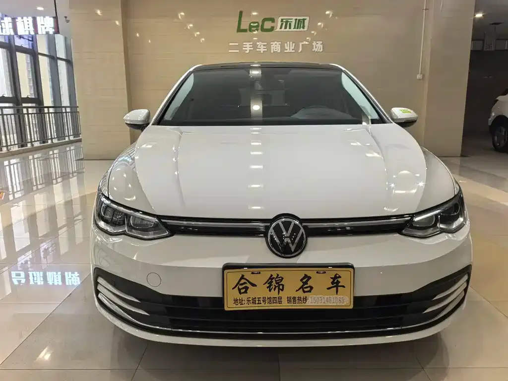 Volkswagen Golf 2023 из CN, фото 2