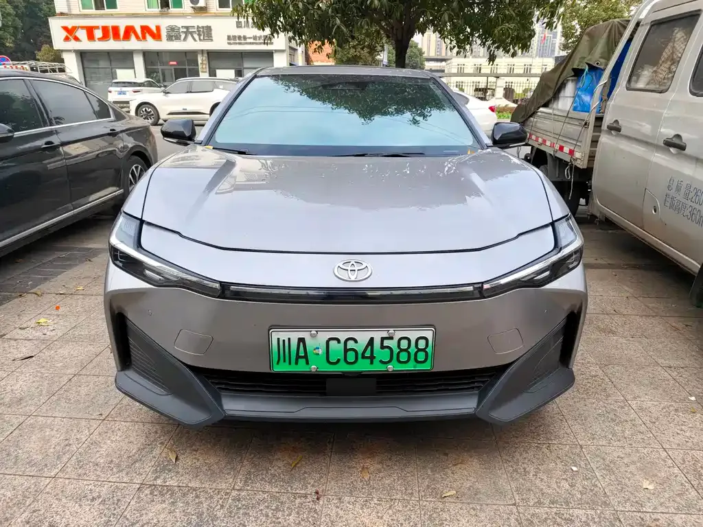 Toyota bZ3 2025 из CN, фото 2