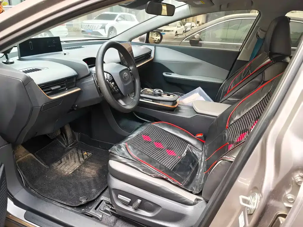 Toyota bZ3 2025 из CN, фото 4