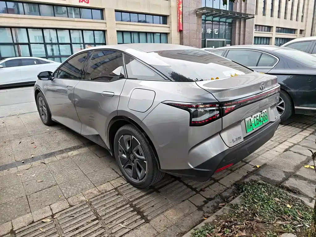 Toyota bZ3 2025 из CN, фото 9