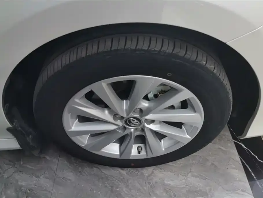 Toyota Camry 2024 из CN, фото 2