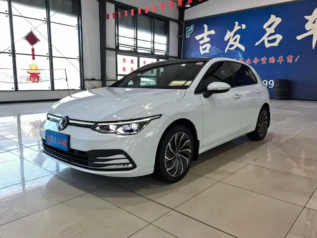 Volkswagen Golf 2023 из CN, фото 1