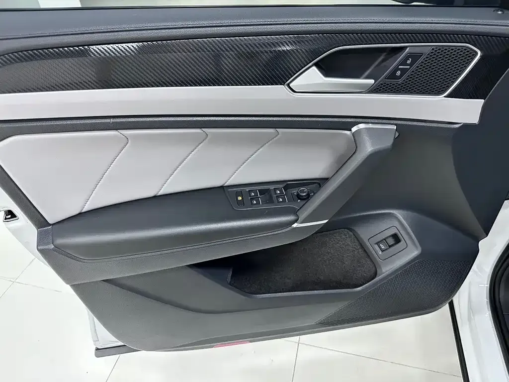 Volkswagen Tayron 2022 из CN, фото 4
