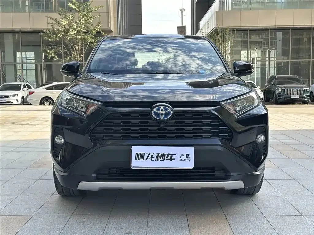 Toyota RAV4 2022 из CN, фото 2