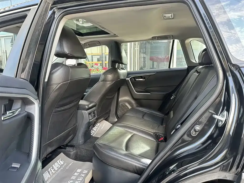 Toyota RAV4 2022 из CN, фото 9