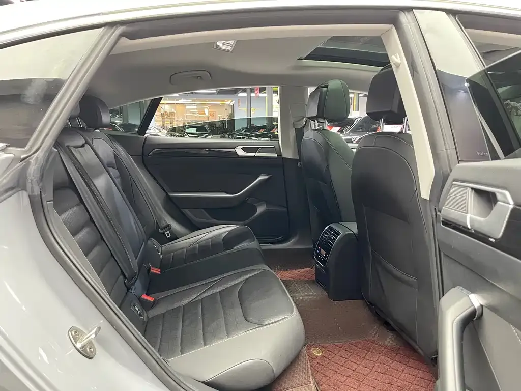 Volkswagen CC 2022 из CN, фото 8