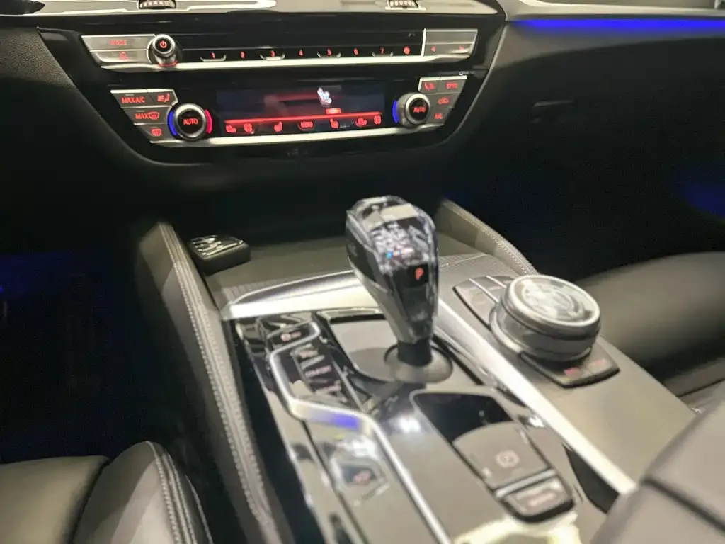 BMW 5 Series (Import) 2023 из CN, фото 4
