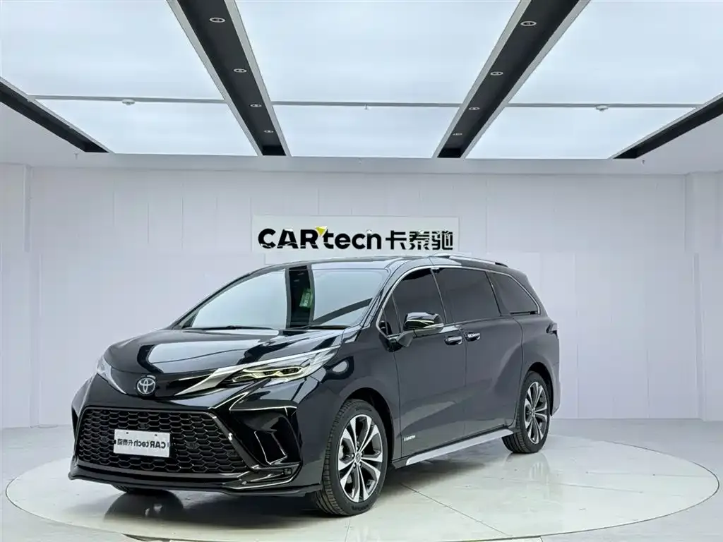 Toyota Granvia 2024 из CN, фото 1