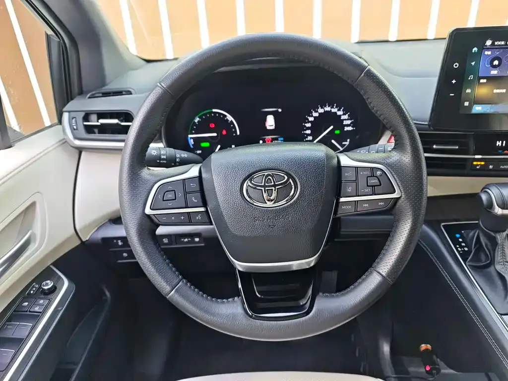 Toyota Sienna 2024 из CN, фото 9