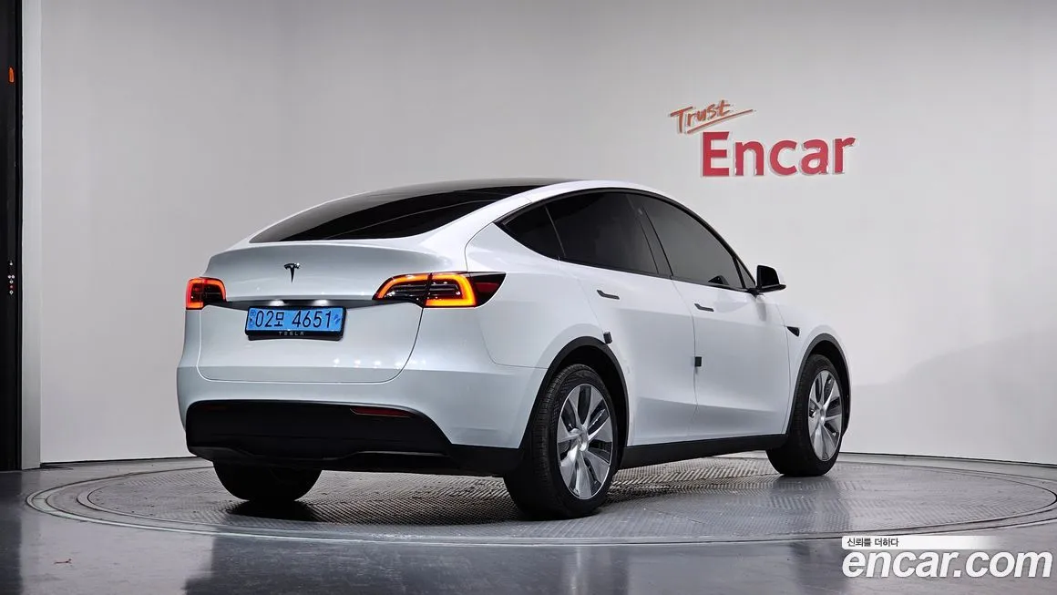 Tesla Model Y 2024 из KR, фото 2