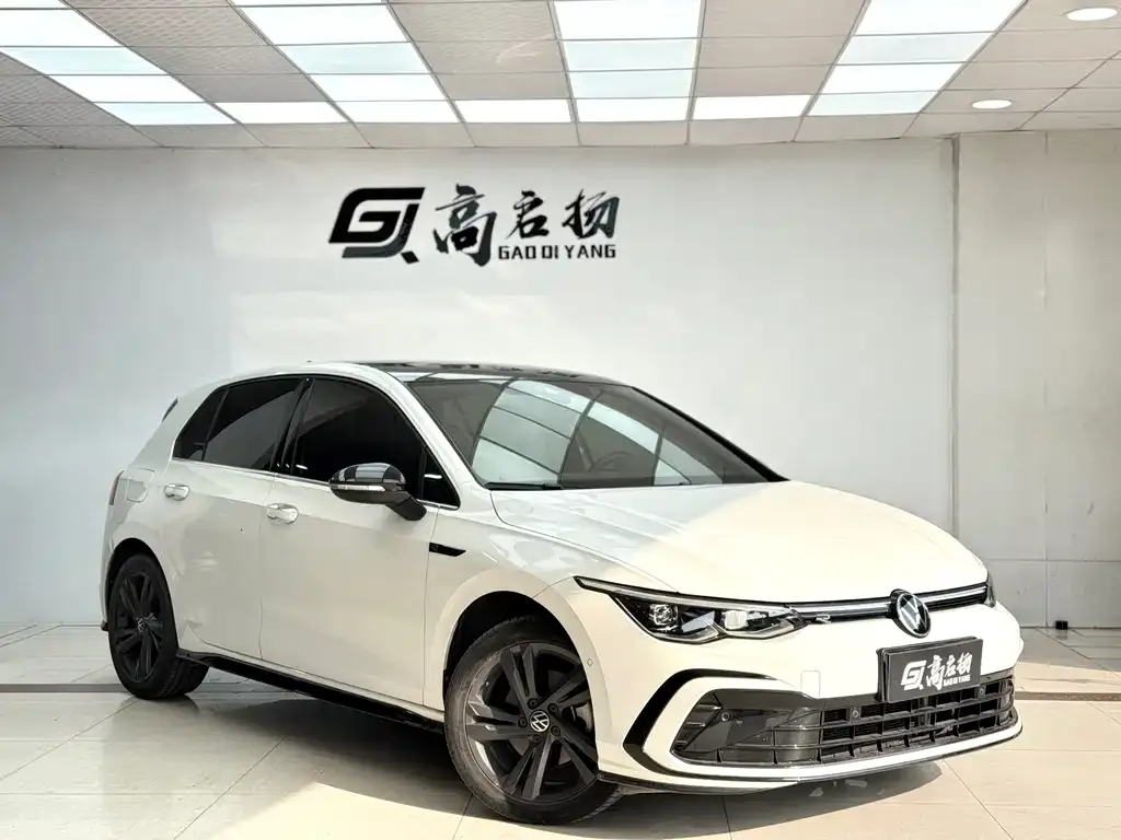 Volkswagen Golf 2021 из CN, фото 2