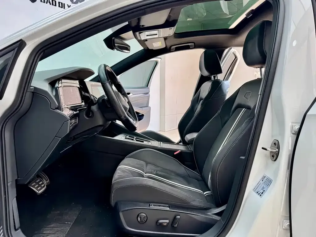 Volkswagen Golf 2021 из CN, фото 8