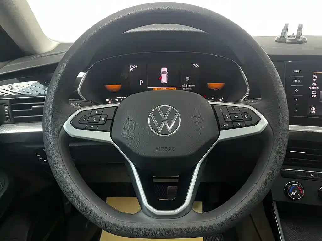 Volkswagen Passat — фото 8