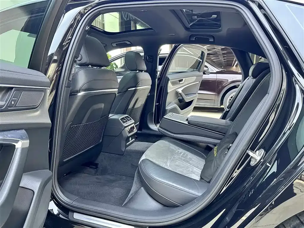 Audi A6L New Energy — фото 10