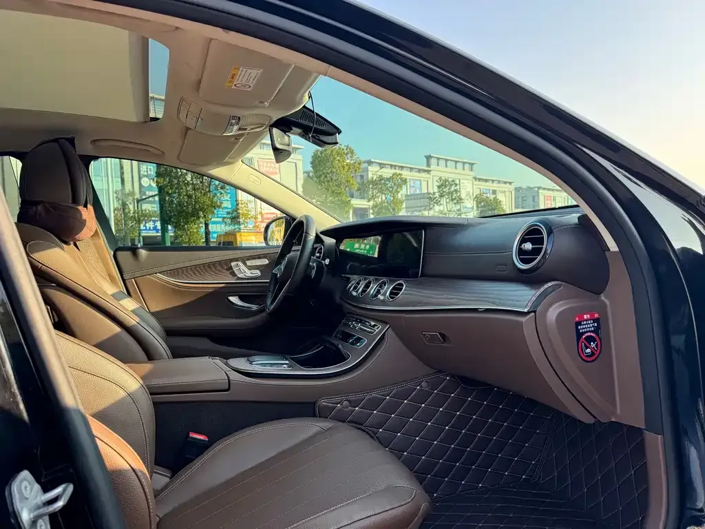 Mercedes-Benz E-Class 2023 из CN, фото 4
