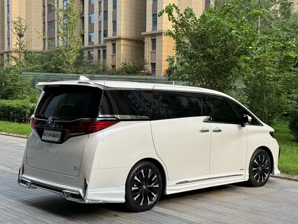 Toyota Alphard 2024 из CN, фото 3