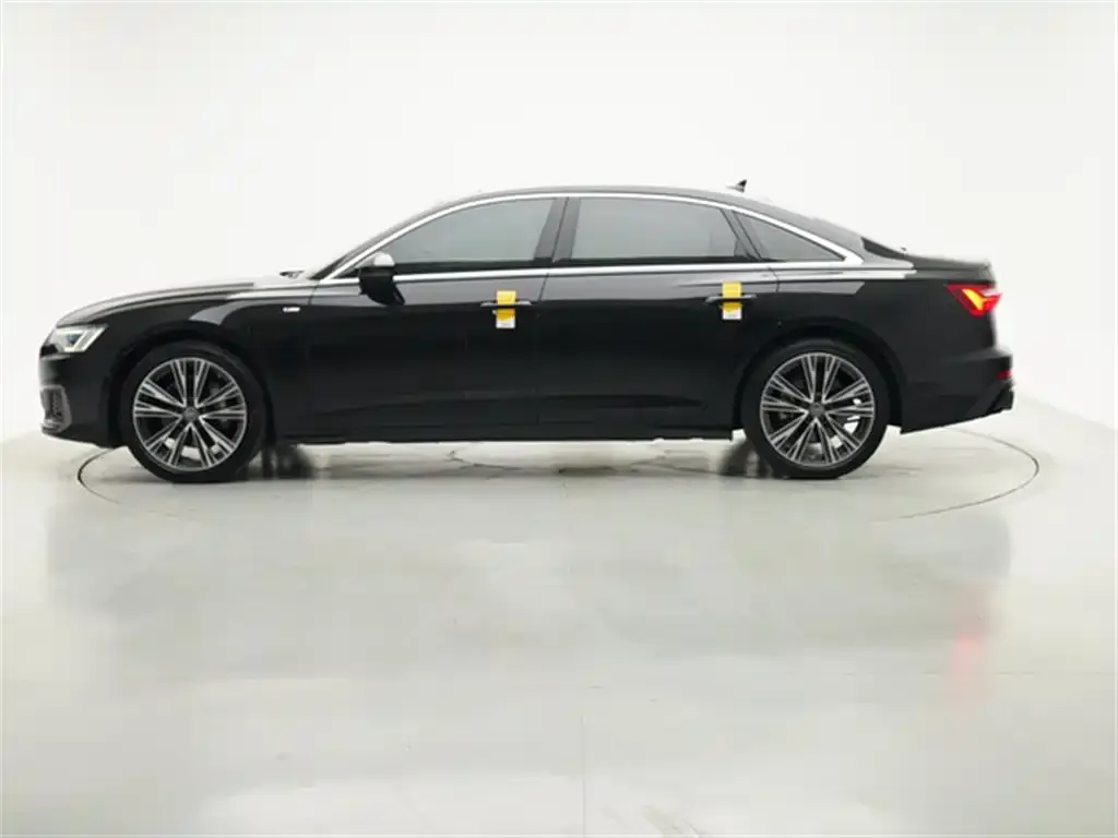 Audi A6L 2021 из CN, фото 4