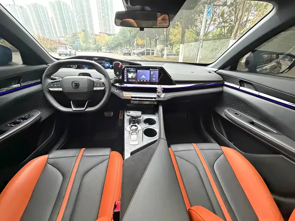 Changan UNI-V 2024 из CN, фото 3
