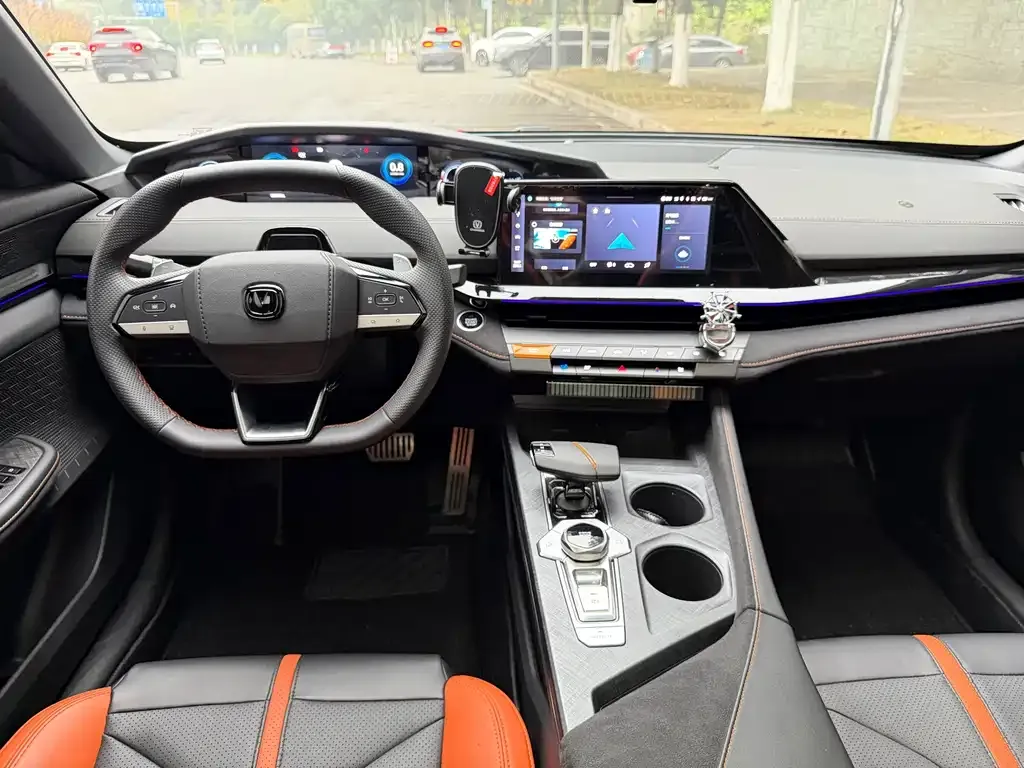 Changan UNI-V 2024 из CN, фото 5