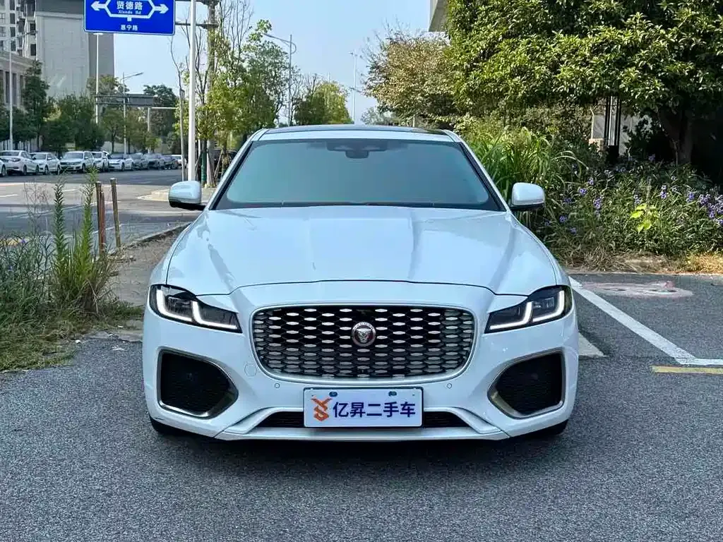 Jaguar XFL 2023 из CN, фото 9