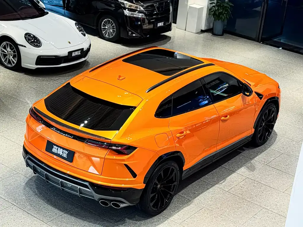 Lamborghini Urus — фото 9