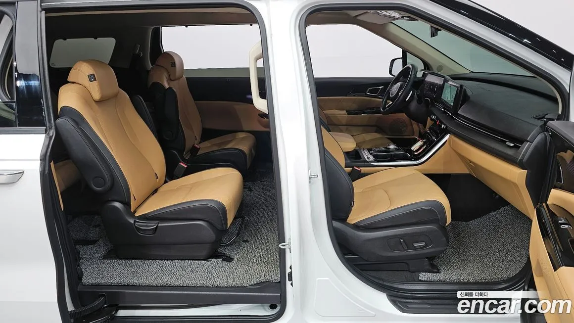 Kia Carnival — фото 10