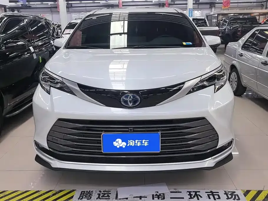 Toyota Sienna 2024 из CN, фото 10