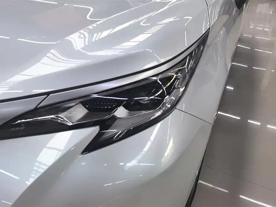 Toyota Sienna 2024 из CN, фото 3