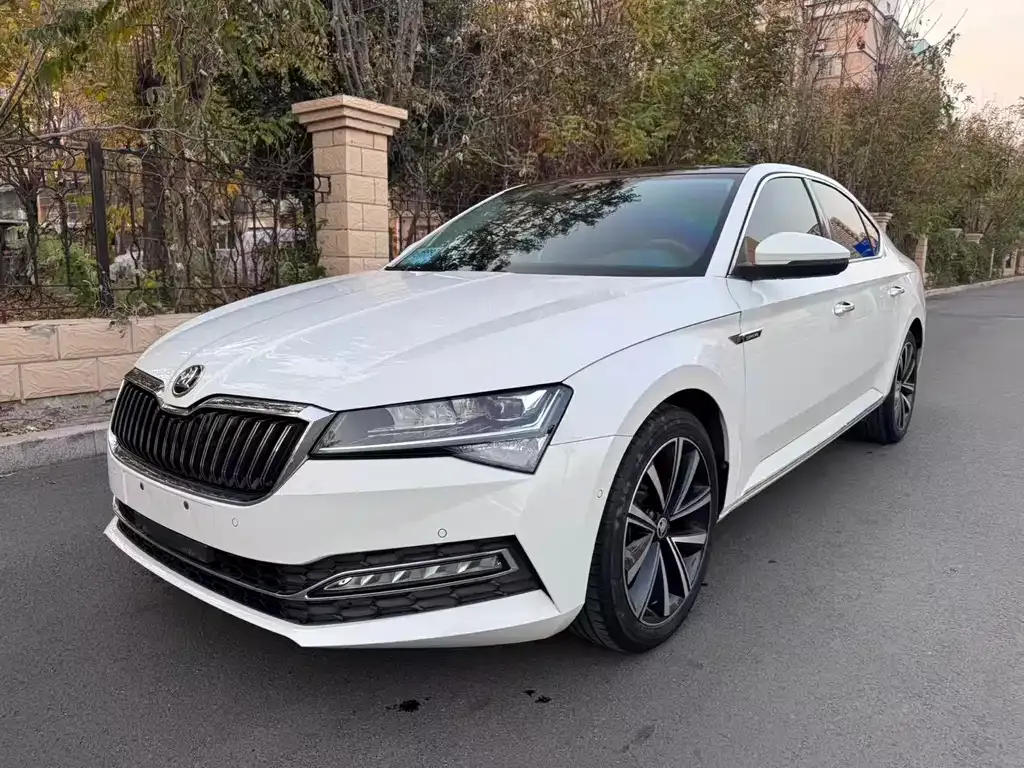 Skoda Superb 2022 из CN, фото 1