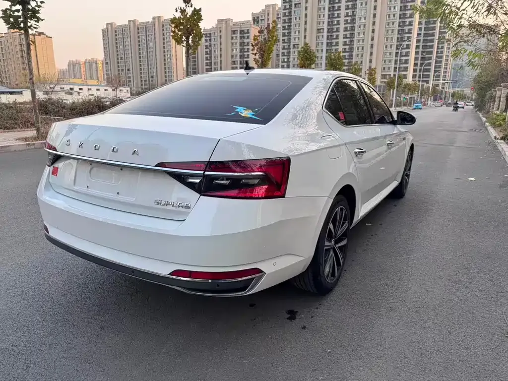 Skoda Superb 2022 из CN, фото 4