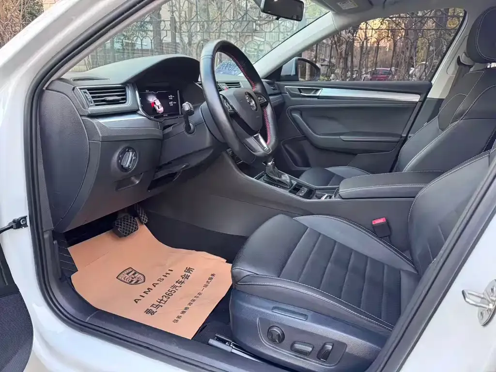 Skoda Superb 2022 из CN, фото 7