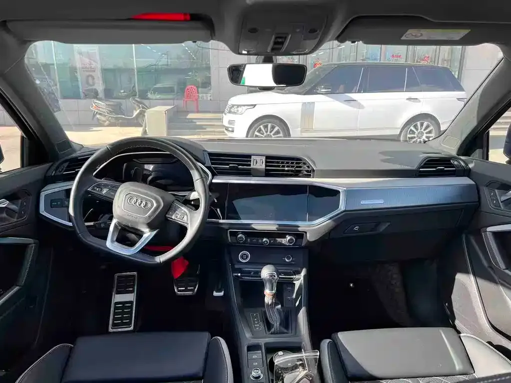 Audi Q3 2025 из CN, фото 2