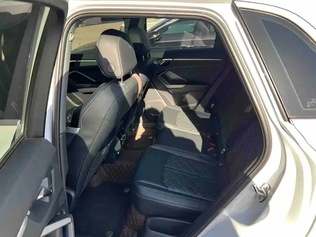 Audi Q3 2025 из CN, фото 5