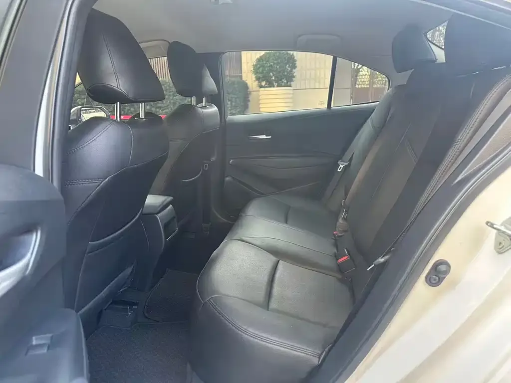 Toyota Corolla 2023 из CN, фото 3