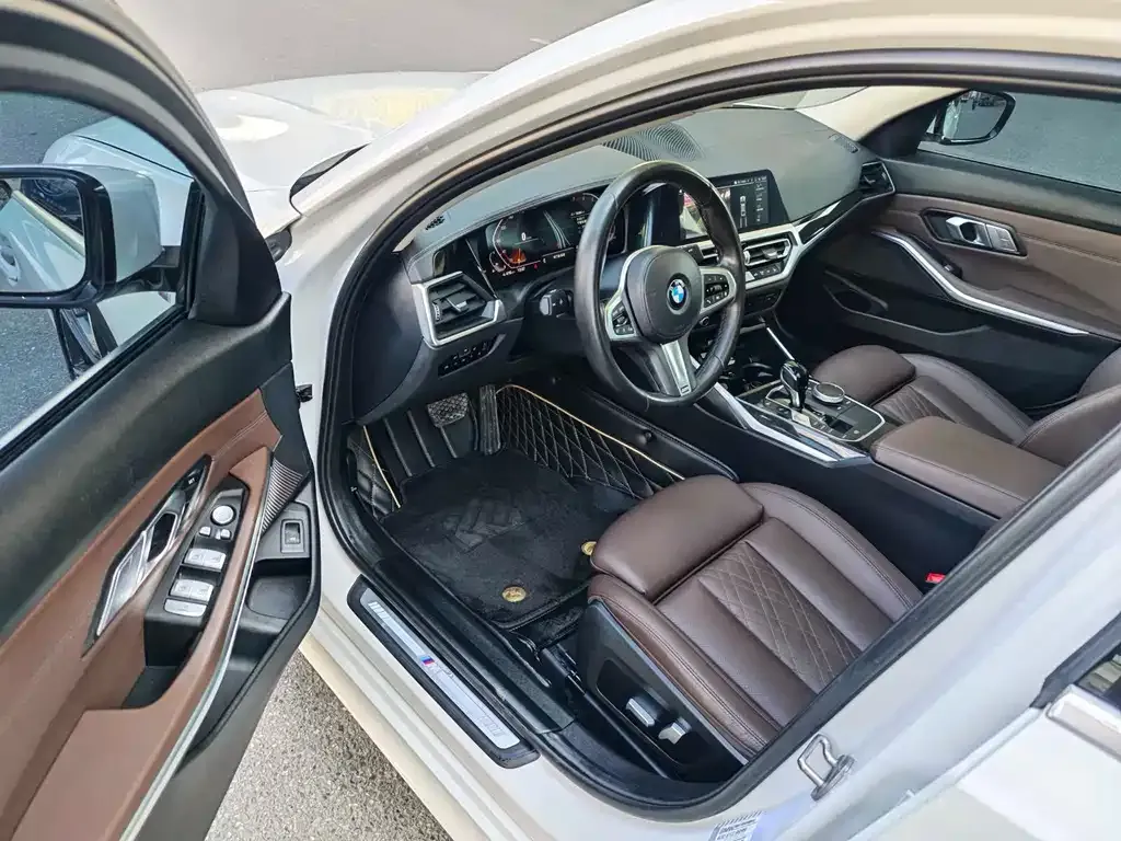 BMW 3 Series 2022 из CN, фото 3