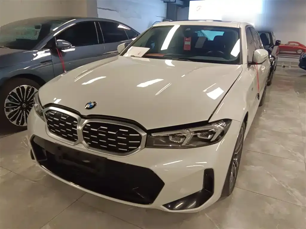 BMW 3 Series 2023 из CN, фото 1