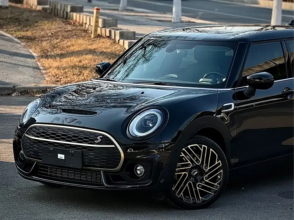 MINI Clubman — фото 10