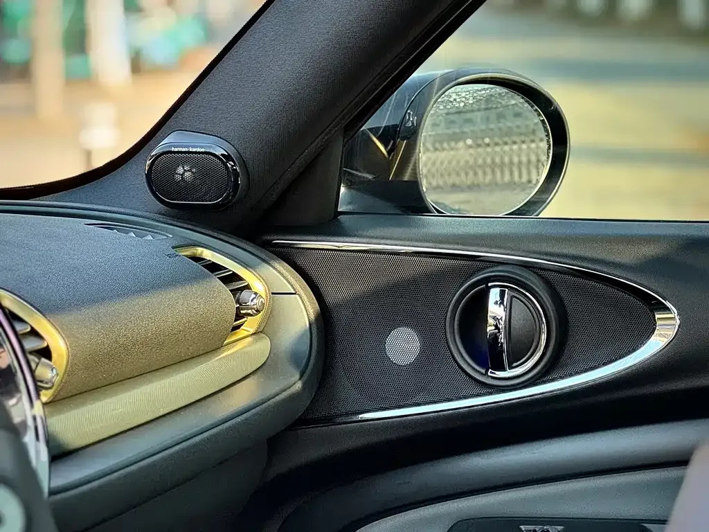 MINI Clubman — фото 6