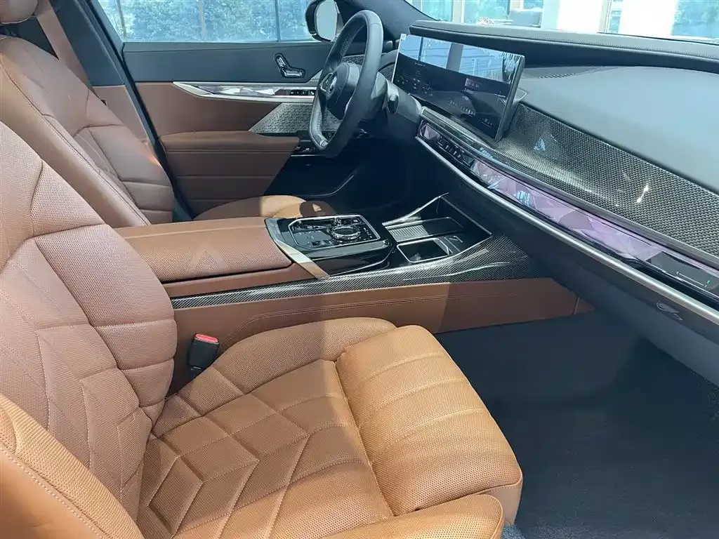 BMW i7 2024 из CN, фото 8