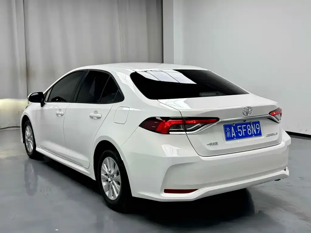 Toyota Corolla 2022 из CN, фото 2