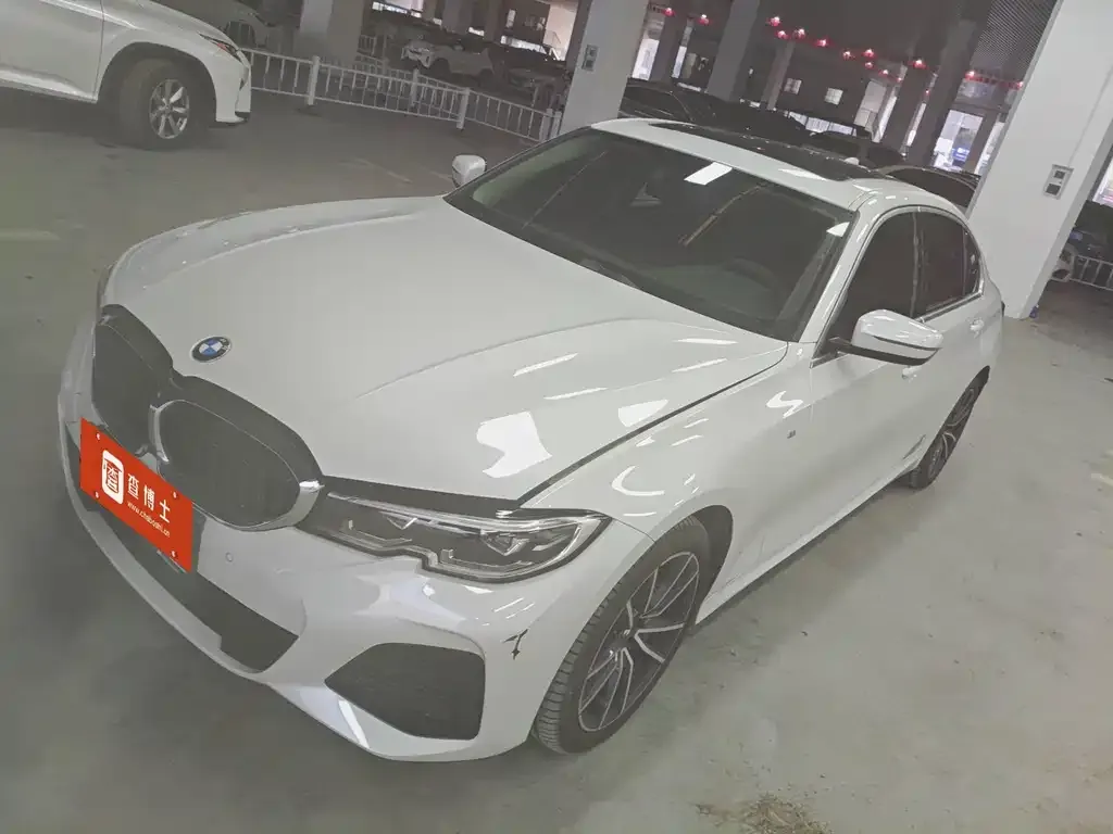 BMW 3 Series 2022 из CN, фото 1