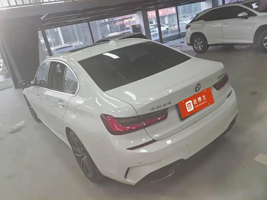 BMW 3 Series 2022 из CN, фото 10