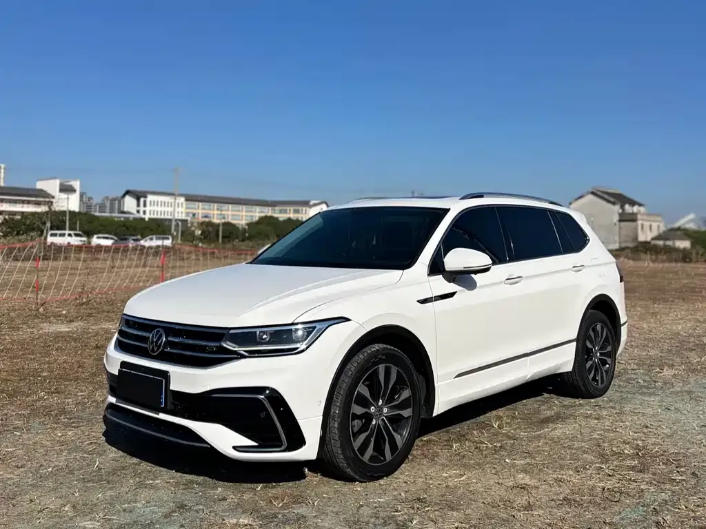 Volkswagen Tiguan L 2022 из CN, фото 1