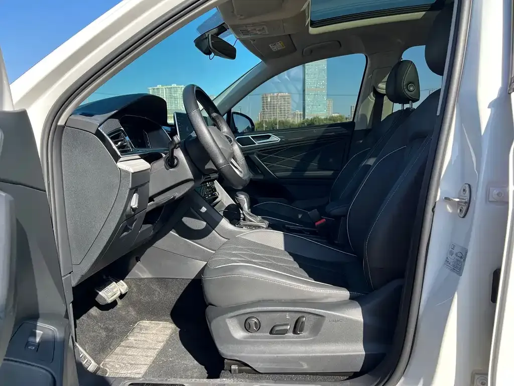 Volkswagen Tiguan L 2022 из CN, фото 8