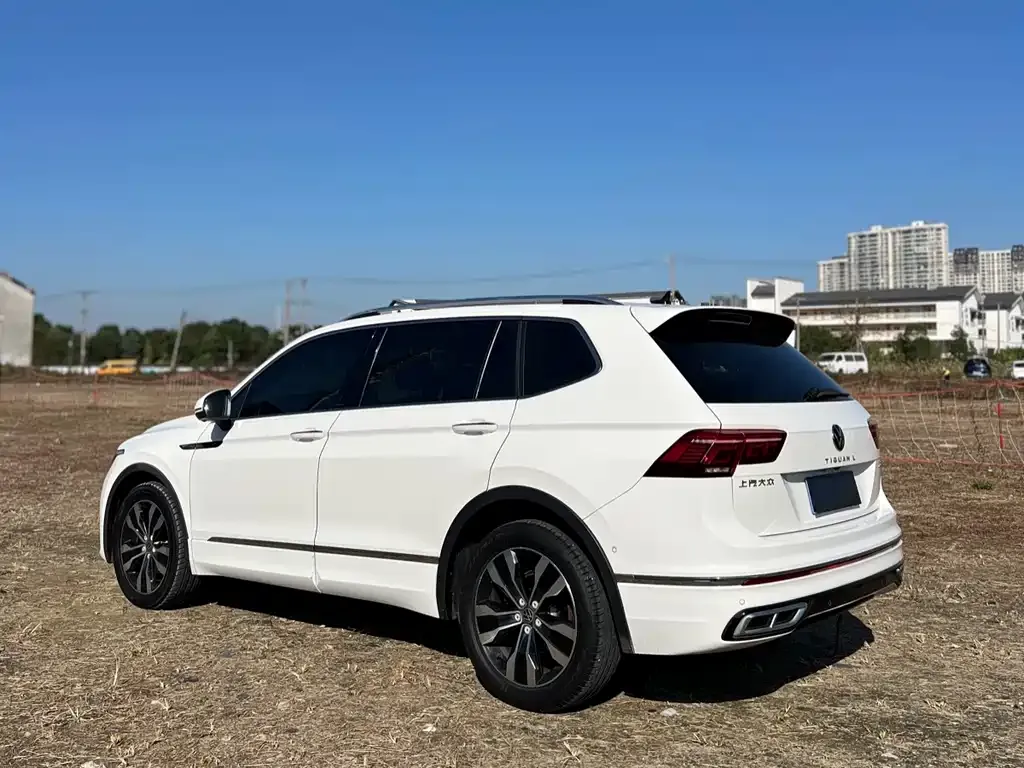 Volkswagen Tiguan L 2022 из CN, фото 7